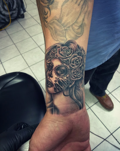 Tattoo Shop «Unlimited Tattoo», reviews and photos, 359 S Irwindale Ave, Azusa, CA 91702, USA