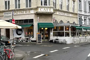 Café Sahneweiß image