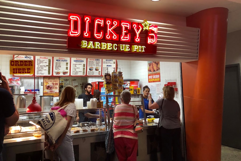 Dickey's Barbecue Pit 75261
