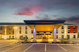 Holiday Inn Express & Suites Troy, an IHG Hotel image