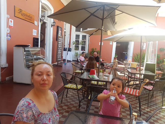 Opiniones de Bar and Café Rapsodia City en La Serena - Restaurante
