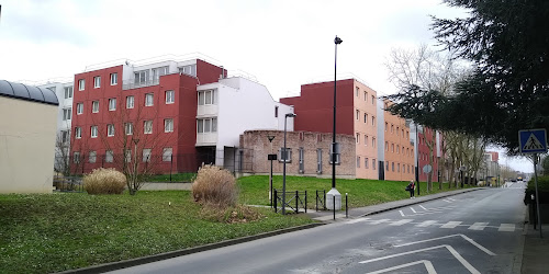 Centre d'hébergement pour étudiants Résidence Universitaire Flora Tristan (CROUS) Évry-Courcouronnes