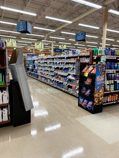 Grocery Store «Hannaford Supermarket», reviews and photos, 305 Sandown Rd, East Hampstead, NH 03826, USA