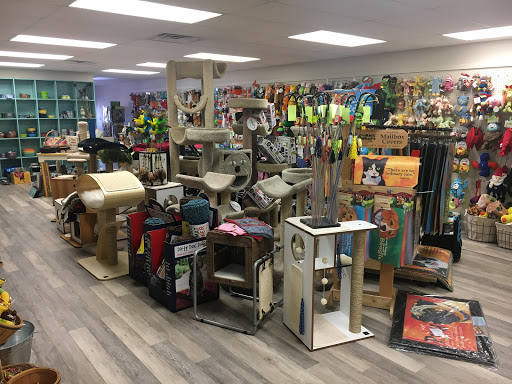 Pet Supply Store «Pet Supply Center», reviews and photos, 3558 Webber St, Sarasota, FL 34239, USA