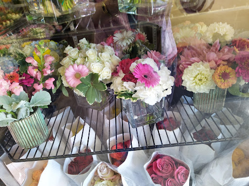 Florist «A Whole Bunch Flower Market», reviews and photos, 326 Cambridge St, Burlington, MA 01803, USA