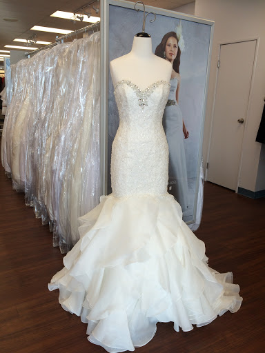 Bridal Shop «Alfred Angelo Bridal», reviews and photos, 4041 William Penn Hwy, Monroeville, PA 15146, USA