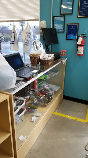 Thrift Store «Triad Goodwill Store & Donation Center», reviews and photos, 106 Muirs Chapel Rd, Greensboro, NC 27407, USA