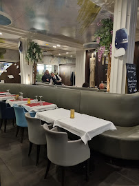 Atmosphère du Café Café Les Glaces à Fontainebleau - n°6