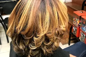 Domingas Hair Salon image