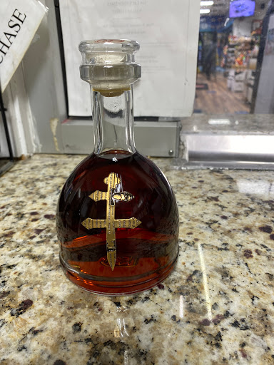 Liquor Store «D & M Liquor Store», reviews and photos, 595 Ralph David Abernathy Blvd, Atlanta, GA 30312, USA