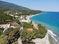 Koutsoupia main beach'in fotoğrafı uzun koy ile birlikte