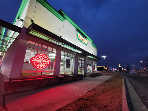 Bakery «Krispy Kreme Doughnuts», reviews and photos, 208 W 14 Mile Rd, Troy, MI 48083, USA