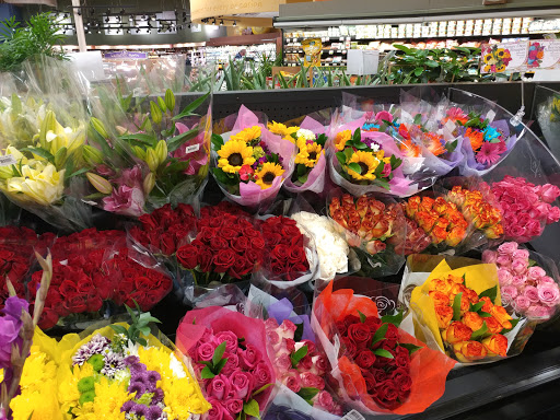 Grocery Store «Hannaford Supermarket», reviews and photos, 175 Coliseum Ave, Nashua, NH 03063, USA