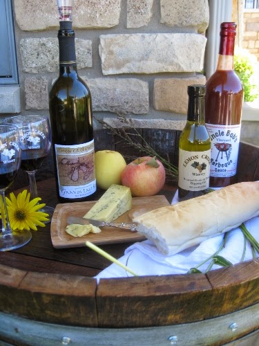 Winery «Lemon Creek Winery», reviews and photos, 327 N Beacon Blvd, Grand Haven, MI 49417, USA