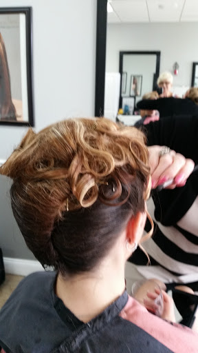 Hair Salon «Hot Headz Salon», reviews and photos, 692 W Montrose St, Clermont, FL 34711, USA