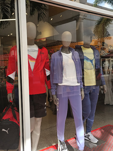 Shoe Store «PUMA», reviews and photos, 4977 International Dr #3b, Orlando, FL 32819, USA