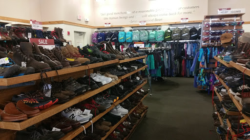 Clothing Store «L.L. Bean Outlet», reviews and photos, 1 Freeport Village Station, Freeport, ME 04033, USA