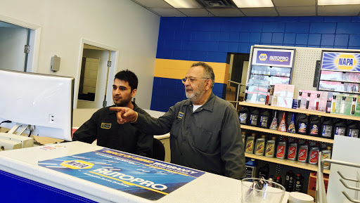 NAPA AUTOPRO - Cap & Marine Service, 1980 Marine Dr, North Vancouver, BC V7P 1V6, Canada, 