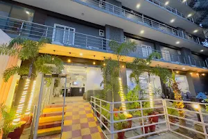 Hotel Aarkay Palace Noida image