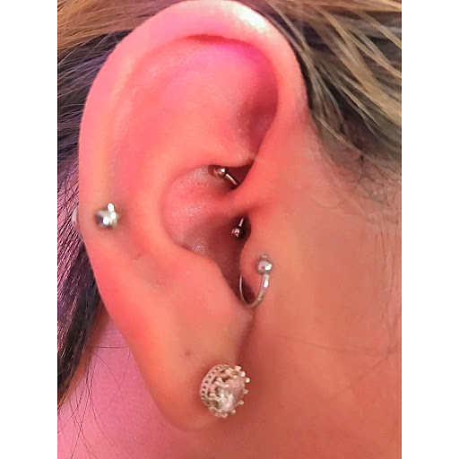 Tattoo Shop «studio 316 Tattoo & Body Piercing», reviews and photos, 84-22 Roosevelt Ave, Jackson Heights, NY 11372, USA