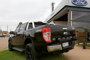 Swan Hill Ford image