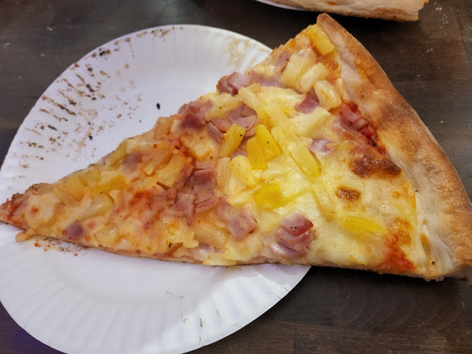 #1 best pizza place in New York - Bleecker Street Pizza