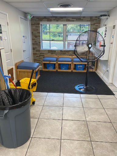 Laundromat «Wash-N-Fold Express», reviews and photos, 705 Edgewood Rd, Edgewood, MD 21040, USA