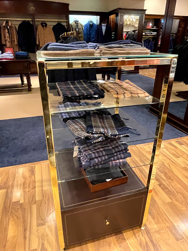 Clothing Store «Brooks Brothers», reviews and photos, 445 W Farms Mall, Farmington, CT 06032, USA