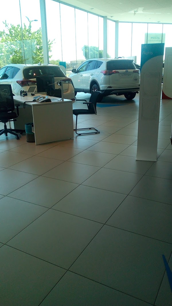 Imagen de Naymotor Toyota (8 de 14)