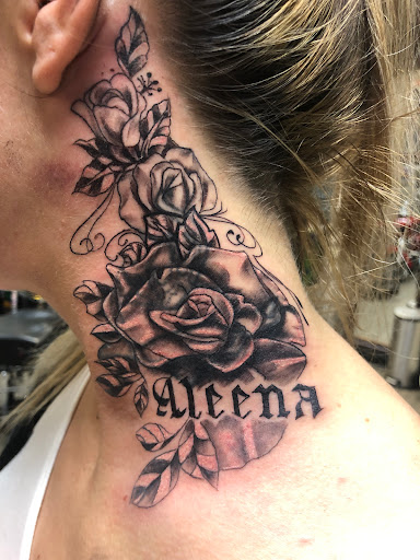 Explore simple hummingbird tattoo ideas, creative tattoo ideas in Spokane, available at Platinum Rose Tattoo Studio