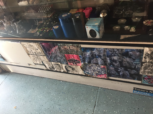 Tobacco Shop «Mary Janes Place Smoke Shop», reviews and photos, 1807 N Main St, Los Angeles, CA 90031, USA