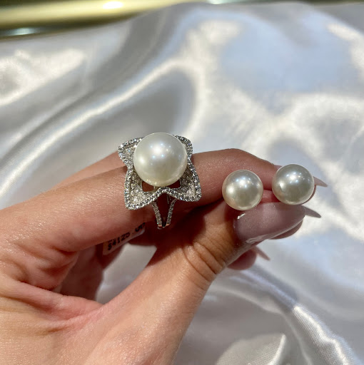 Jewelry Store «Dennis Jewelry», reviews and photos, 14701 San Pedro Ave, San Antonio, TX 78232, USA