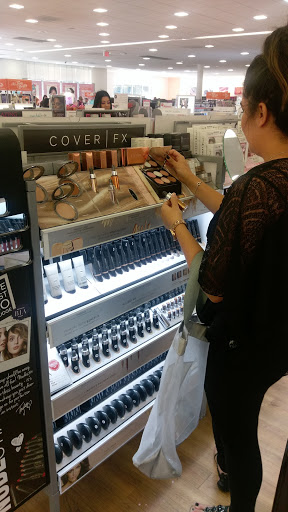 Hair Salon «Ulta Beauty», reviews and photos, 24235 Magic Mountain Pkwy, Valencia, CA 91355, USA