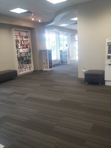 Cell Phone Store «Verizon», reviews and photos, 3433 Erie Blvd E, Syracuse, NY 13214, USA