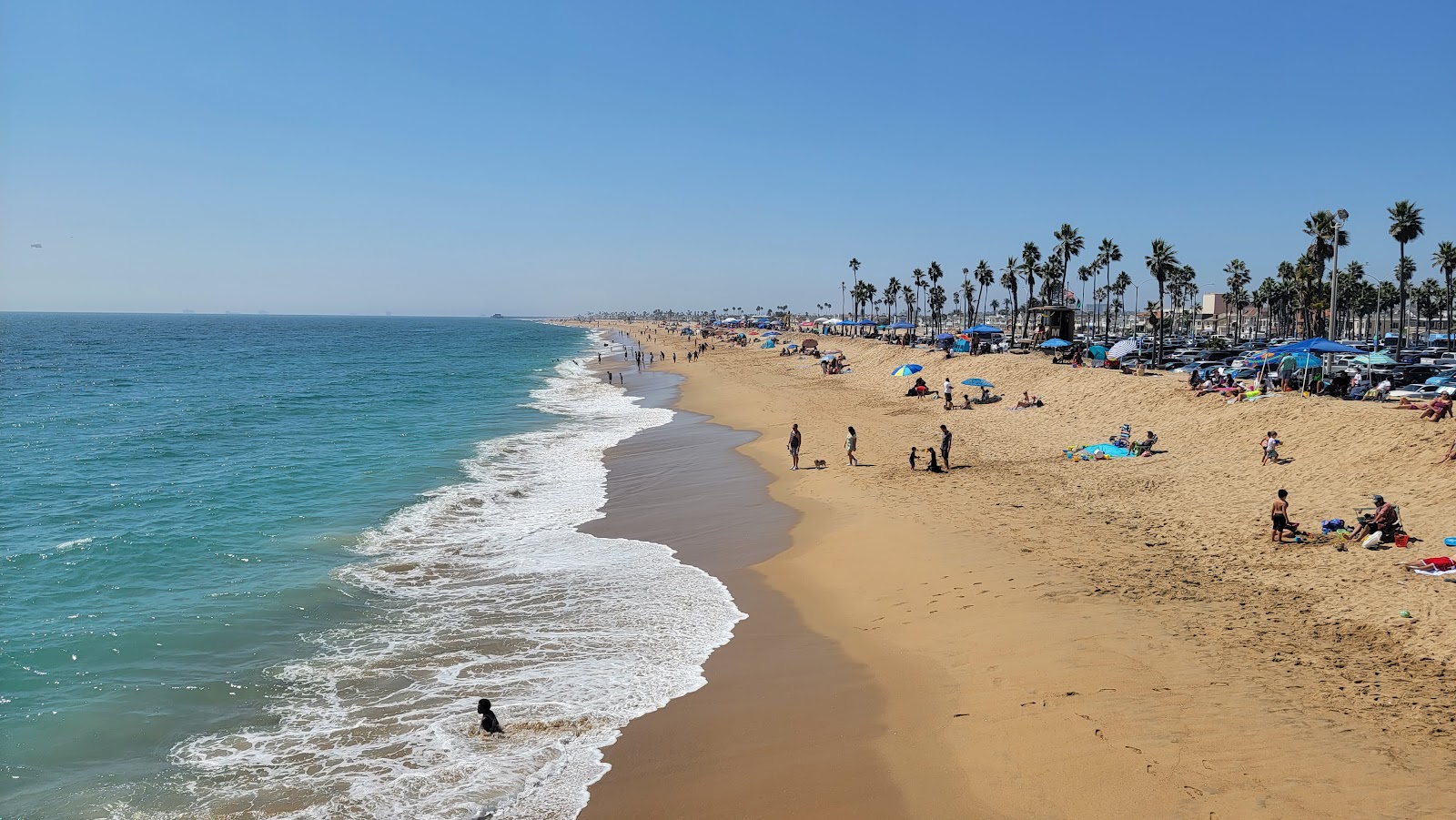 Fotografija Balboa Peninsula beach z svetel pesek površino