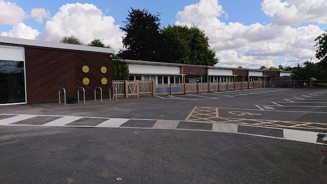 Reviews of Whitehouse Community Primary School in Ipswich - School