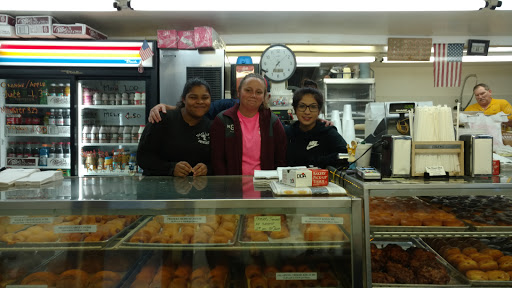 Donut Shop, 2813 School St, Needville, TX 77461, USA, 