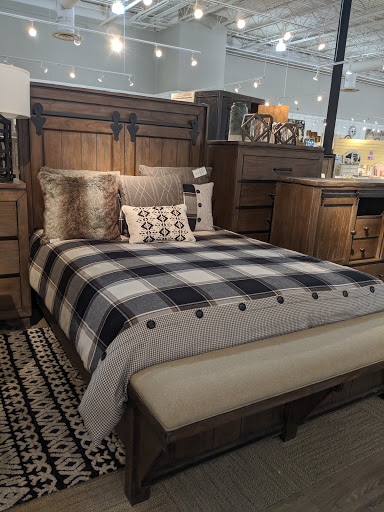 Shopping Mall «Furniture Row Shopping Center», reviews and photos, 1334 N Eastgate Ave, Springfield, MO 65802, USA