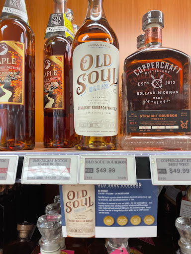 Liquor Store «NH Liquor & Wine Outlet», reviews and photos, 80 Storrs St, Concord, NH 03302, USA