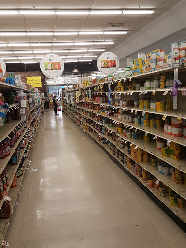 Supermarket «Hughes Market Basket», reviews and photos, 212 N 27th St, Nederland, TX 77627, USA