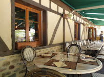 Atmosphère du Restaurant français L'Auberge de la Vallée à Saint-Céneri-le-Gérei - n°6