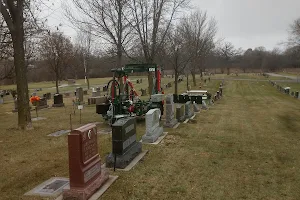 Cottage Grove Cemetery image