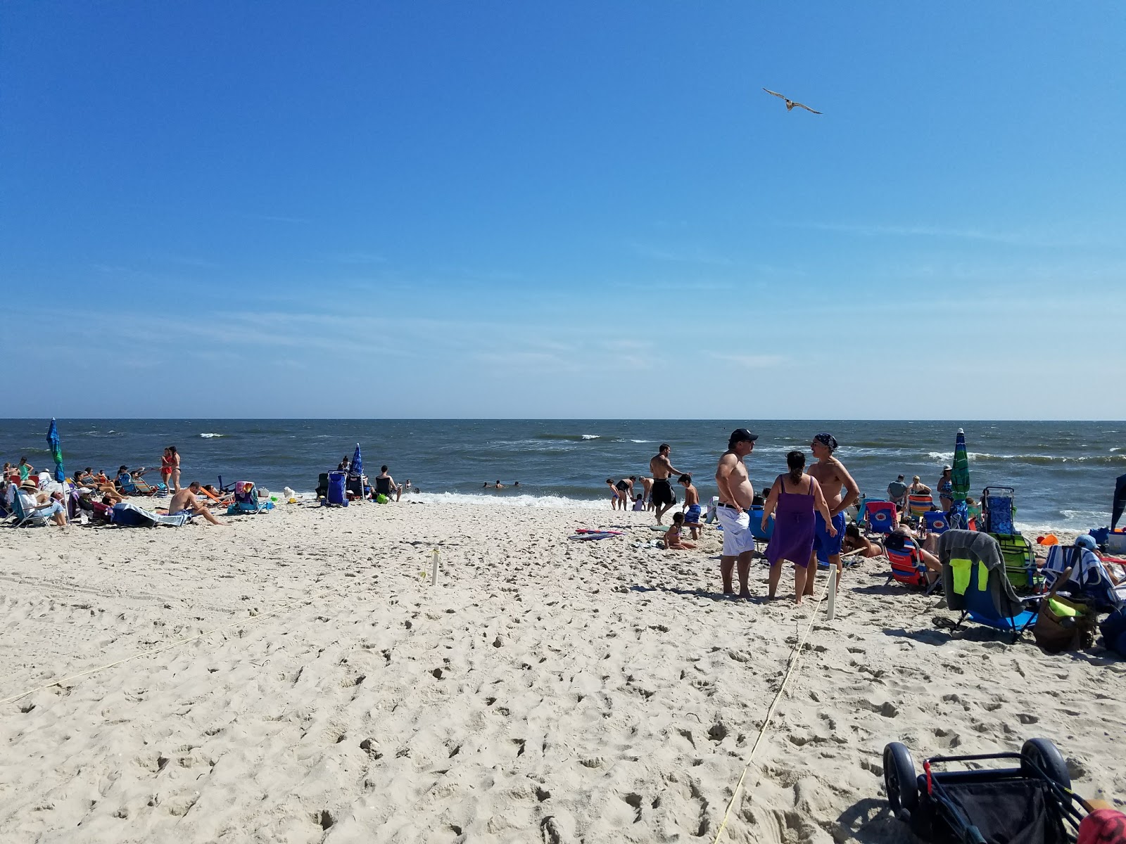 Jones Beach的照片 带有碧绿色纯水表面