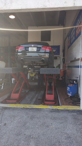 Auto Repair Shop «Bavaria Automotive», reviews and photos, 4400 Davie Blvd, Fort Lauderdale, FL 33317, USA