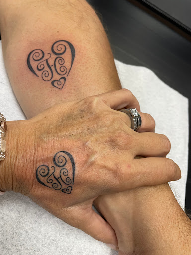 Tattoo Shop «Stuck On You Tattoos & Piercings», reviews and photos, 4102 Gus Thomasson Rd, Mesquite, TX 75150, USA