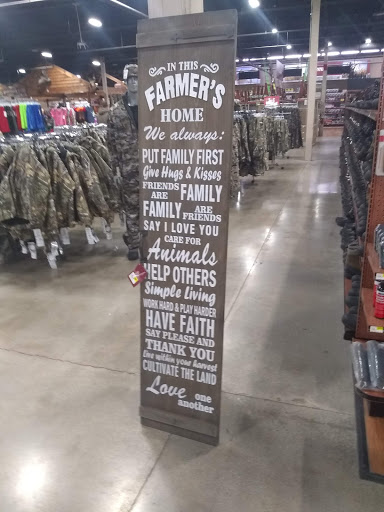 Sporting Goods Store «Big R of Homer Glen», reviews and photos, 15830 S Bell Rd, Homer Glen, IL 60491, USA