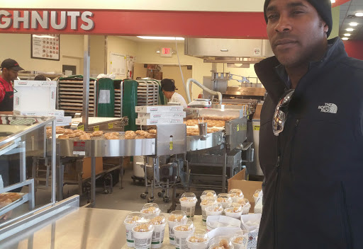 Donut Shop «Krispy Kreme Doughnuts», reviews and photos, 1444 N Battlefield Blvd, Chesapeake, VA 23320, USA