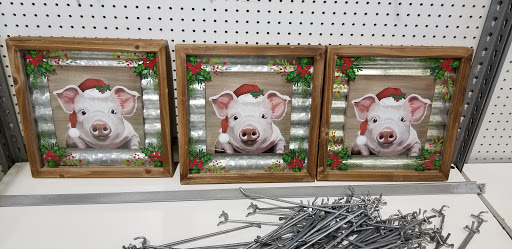 Home Goods Store «Tuesday Morning», reviews and photos, 1171 Maryland Ave, Hagerstown, MD 21740, USA