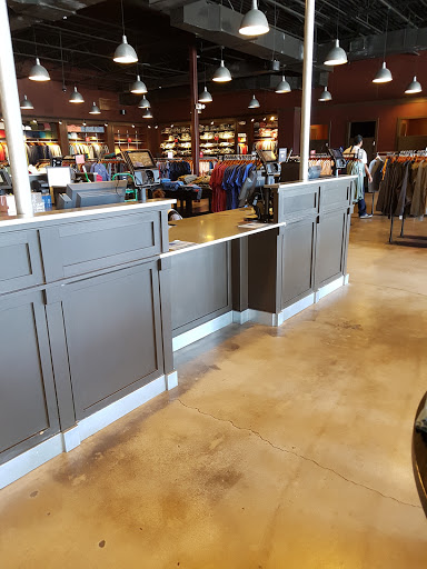 Clothing Store «Hollister Co. Outlet», reviews and photos, 4015 S Interstate Hwy 35, San Marcos, TX 78666, USA