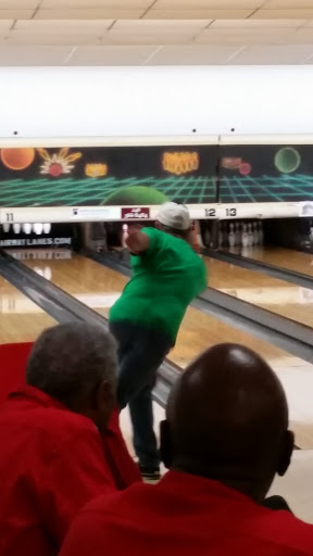 Bowling Alley «Airway Lanes», reviews and photos, 4825 Highland Rd, Waterford Twp, MI 48328, USA